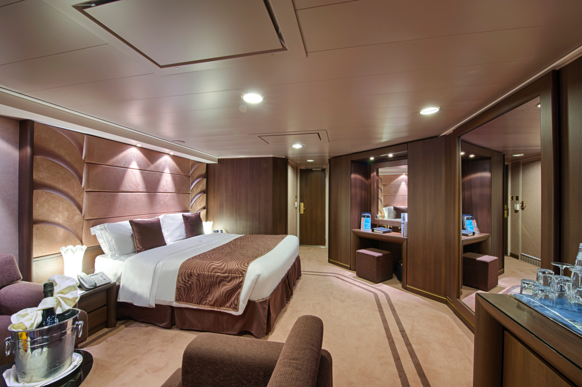 MyCruise MSC Divina Kahytter Suite YX2